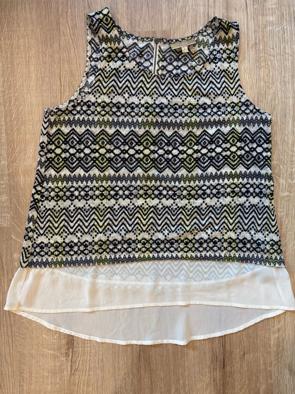 Princess Vera Wang Geometric Tank Top